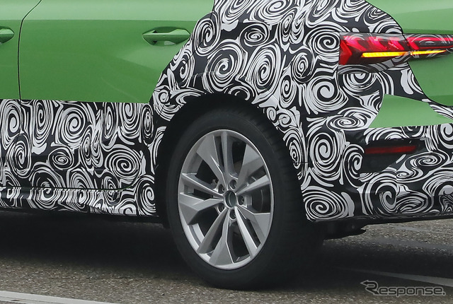 アウディ A3 オールロード(仮)プロトタイプ車両(スクープ写真)