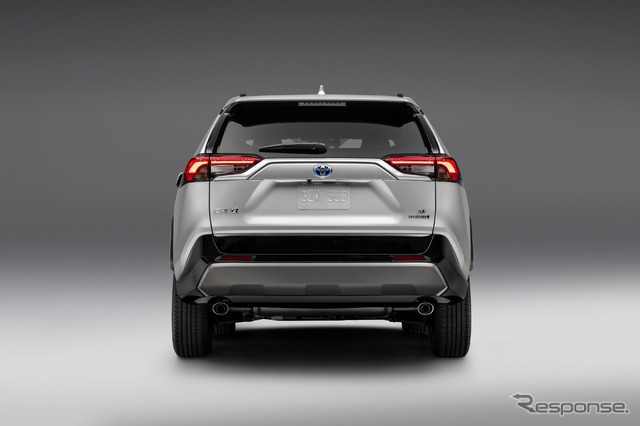 トヨタ RAV4 の2022年モデル(SEハイブリッド)