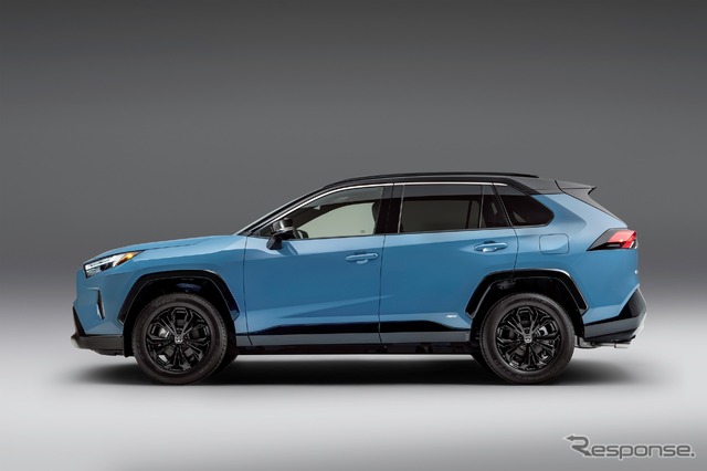 トヨタ RAV4 の2022年モデル(XSEハイブリッド)