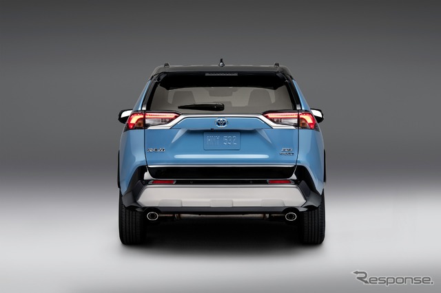 トヨタ RAV4 の2022年モデル(XSEハイブリッド)