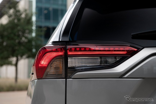 トヨタ RAV4 の2022年モデル(SEハイブリッド)