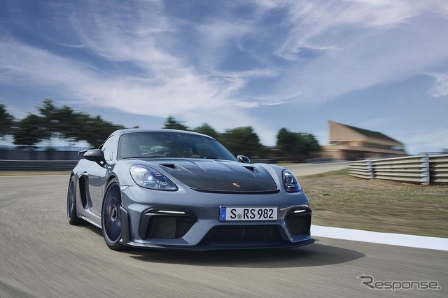 ポルシェ ケイマンGT4 RS