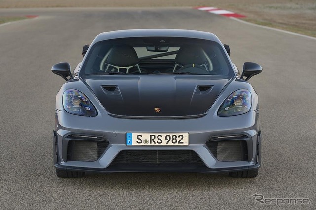 ポルシェ ケイマンGT4 RS