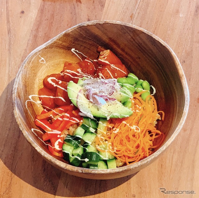 鮭のポキ丼