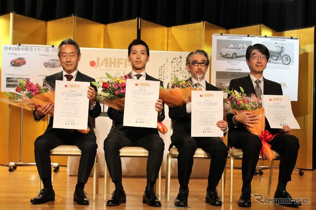 左から日産自動車日産第一製品開発部車両開発主管渡邊明規雄氏、メルセデス・ベンツ日本営業企画部部長の亀岡徹氏、本田技術研究所デザインセンターＢEVスタジオアシスタントチーフエンジニアの廣田貴士氏、本田技術研究所先進技術研究所エグゼクティブチーフエンジニアの杉本洋一氏