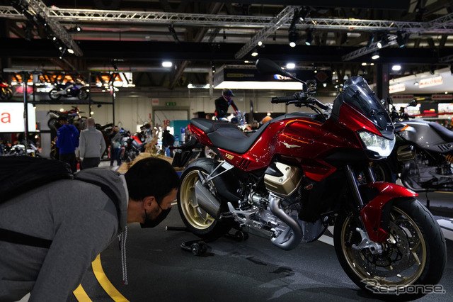 モトグッツィ V100マンデッロ（EICMA 2021）