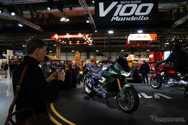 モトグッツィ V100マンデッロ（EICMA 2021）