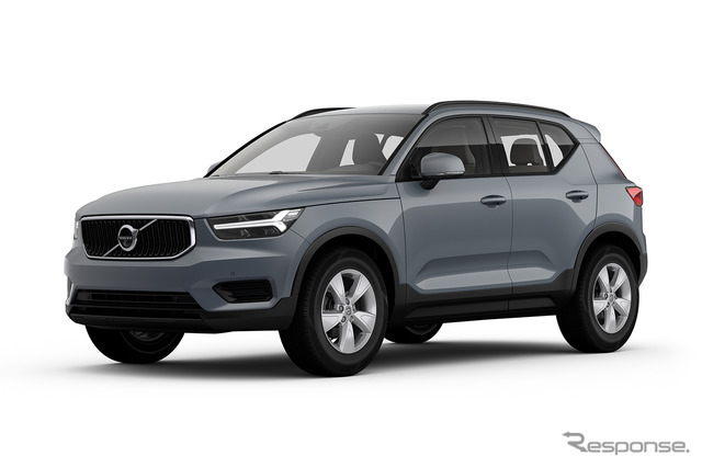 ボルボ XC40 B3モメンタム