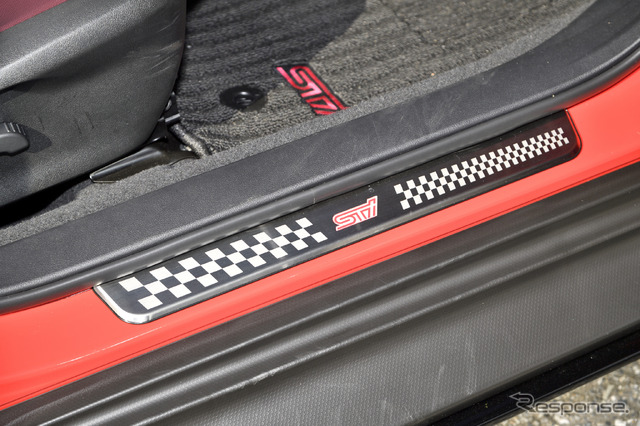 SUBARU 新型 WRX S4 STI Sport R EX(アクセサリー装着車)