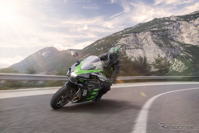 カワサキ Ninja H2 SX SE(2022年モデル)