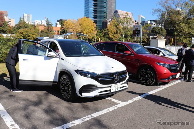 JAIA輸入電動車試乗会:メルセデスベンツEQA250(向かって左)とメルセデスベンツEQC400 4MATIC
