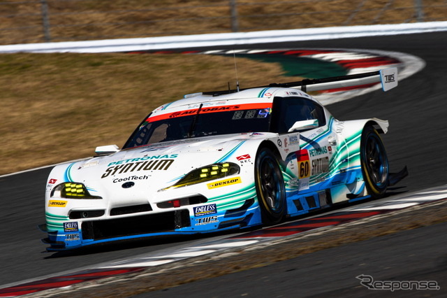 GT300クラス予選3位の#60 SYNTIUM LMcorsa GR Supra GT(吉本大樹/河野駿佑)