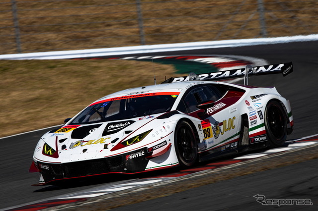 GT300クラス予選4位の#88 JLOC ランボルギーニ GT3（小暮卓史／元嶋佑弥）