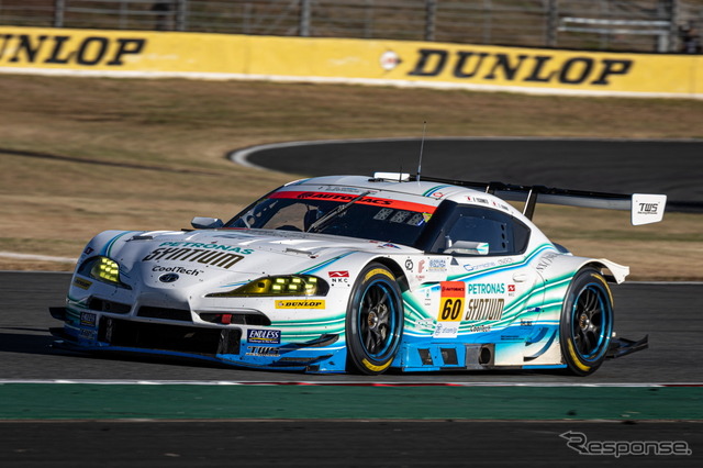 GT300クラス優勝の#60 SYNTIUM LMcorsa GR Supra GT(吉本大樹/河野駿佑)