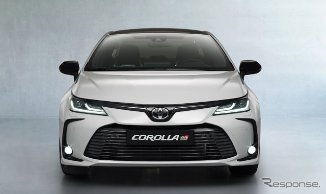 トヨタ・カローラ・セダン のGR SPORT(欧州仕様)