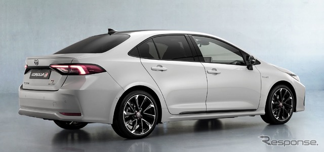 トヨタ・カローラ・セダン のGR SPORT(欧州仕様)