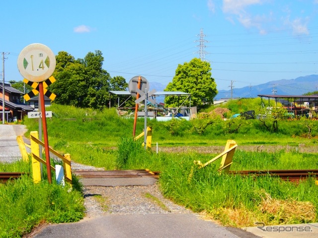 危険度が高い第4種踏切道の例。