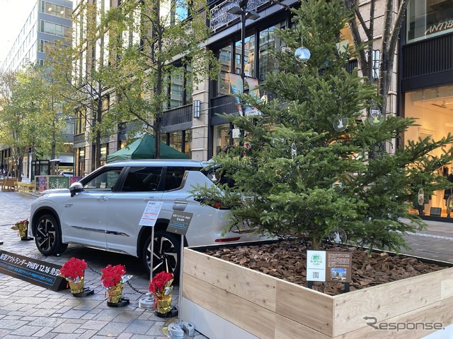 三菱 アウトランダー PHEV（12月2日、Marunouchi Street Park 2021 Winter）