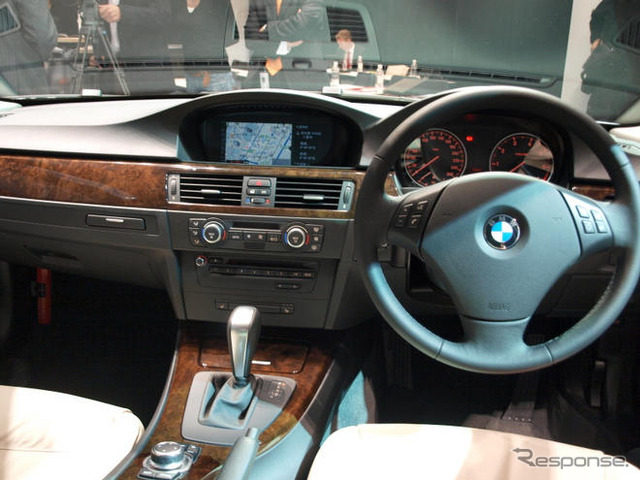 【BMW 3シリーズ 改良新型】全幅は小さくなったが、外見の迫力は増した