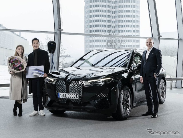 BMWグループの100万台目の電動車両となったBMW iX の「xDrive40」