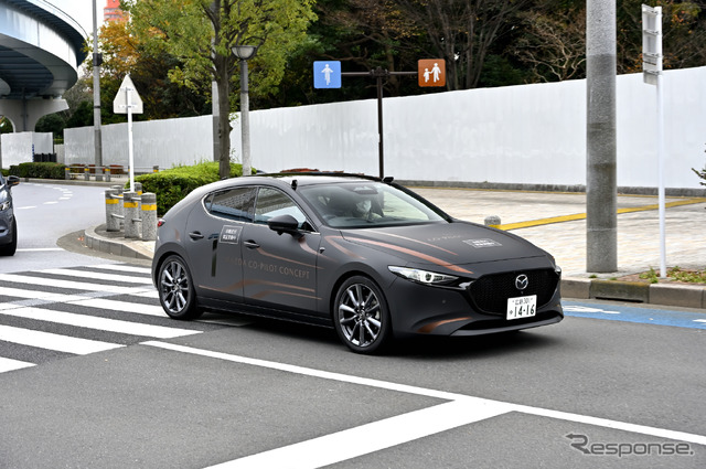 マツダの「CO-PILOT CONCEPT 2.0」
