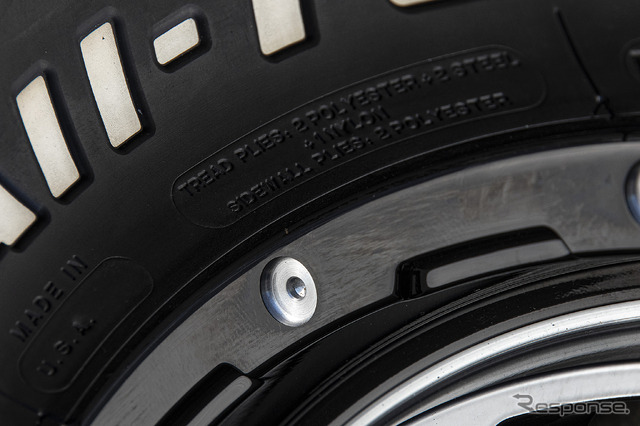 【MiD NITRO POWER M10 PERSHING S】推奨サイズ：16×7.0J Inset40 5H-114.3／カラー：ブラック/DC+マシニング/ブラッククリア／タイヤサイズ：LT235/70R16（デリカD:5 x 社外ホイール ）