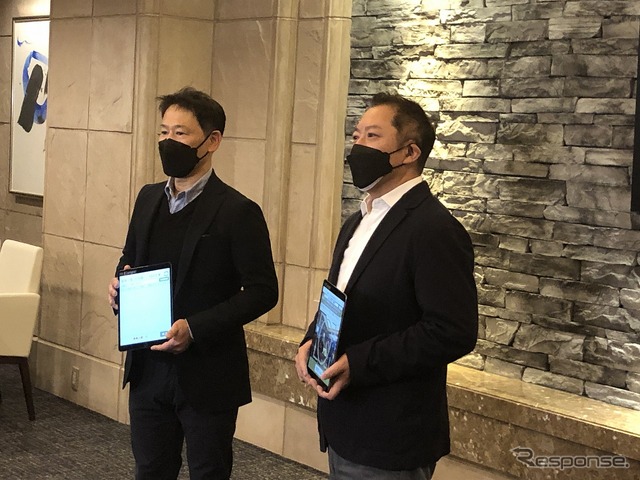 説明会の様子(左から、NEC クロスインダストリーユニット 本部長代理 梶道男氏、赤井川村DMO 代表理事 渡邊裕文氏)