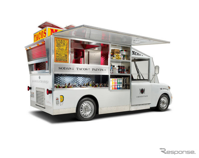 タコスはいかが? カローラ ルミオンの移動販売車