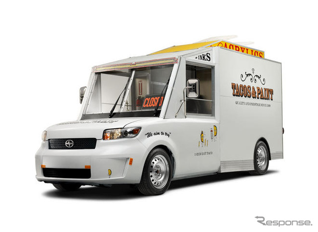 タコスはいかが? カローラ ルミオンの移動販売車