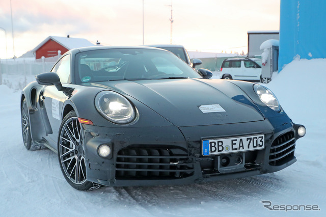 ポルシェ 911ターボ 改良新型プロトタイプ(スクープ写真)