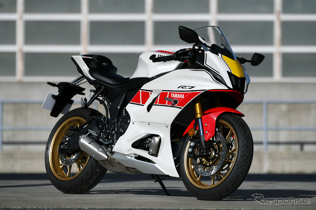 ヤマハ YZF-R7 WGP参戦60周年記念カラー