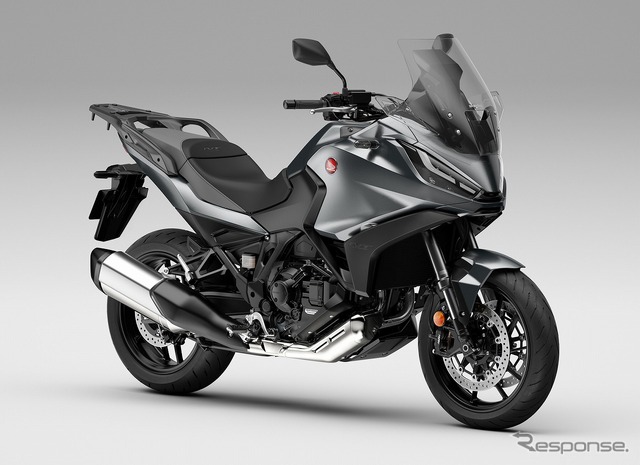 ホンダ NT1100（マットイリジウムグレーメタリック）