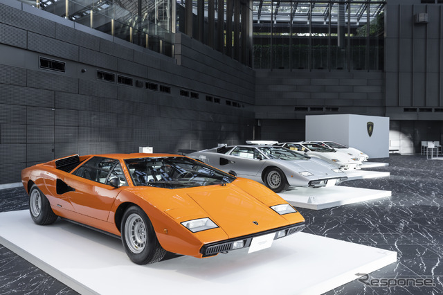 ランボルギーニ カウンタック50周年