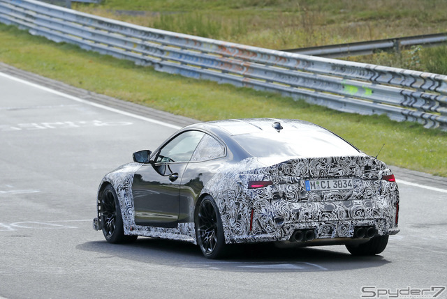 BMW M4 CSL 市販型プロトタイプ スクープ写真