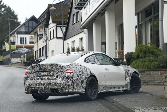 BMW M4 CSL 市販型プロトタイプ スクープ写真