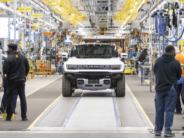 GMの新世代EV専用工場「ファクトリーゼロ」で生産を開始したGMC ハマー EV