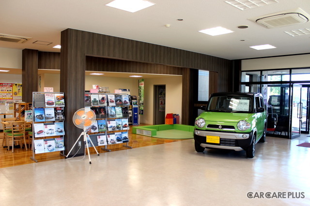 ショールームの内観(多田自動車工業)