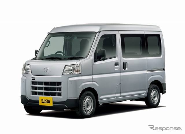 トヨタ ピクシス バン デラックス(4WD CVT)(ブライトシルバーメタリック)