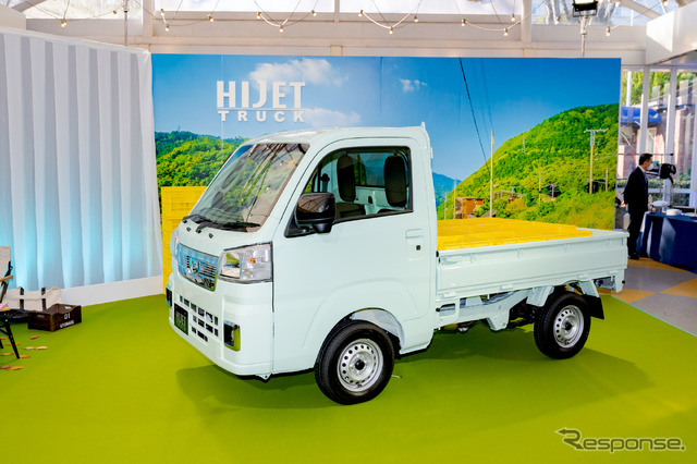 『たさいトラック(多載、多才、多彩)』をキャッチコピーに、ハイゼットトラックは使い勝手が向上している。
