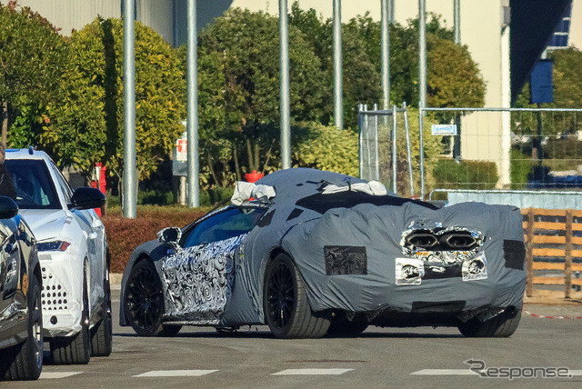 ランボルギーニ アヴェンタドール 後継モデル開発車両(スクープ写真)
