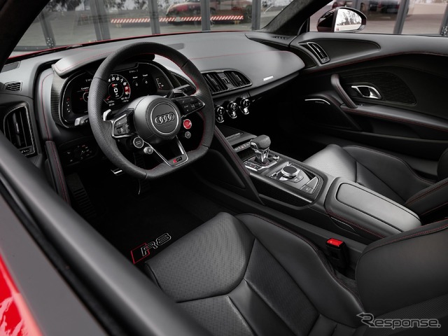 アウディ R8 V10 パフォーマンス RWD