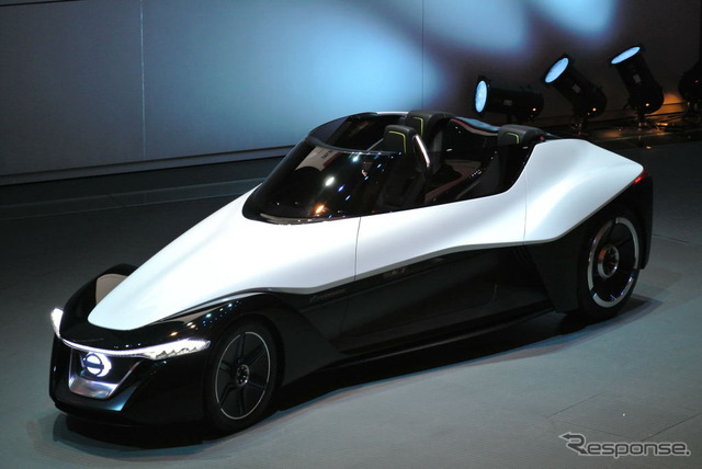 日産ブレードグライダー(2013年)