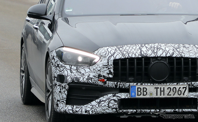 メルセデスAMG Cクラス 新型プロトタイプ。車名は「C43」か「C53」か(スクープ写真)