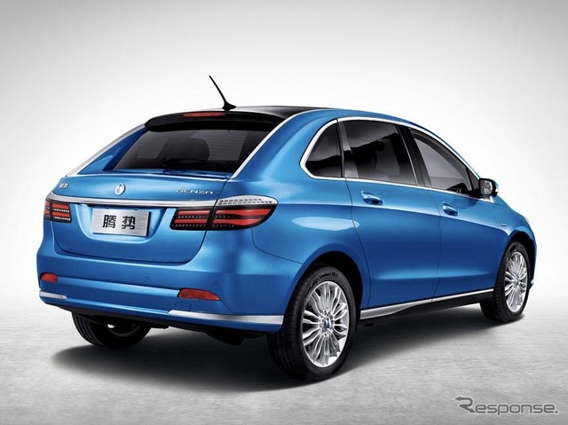 ダイムラーとBYDのEV、デンツァ（2014年）