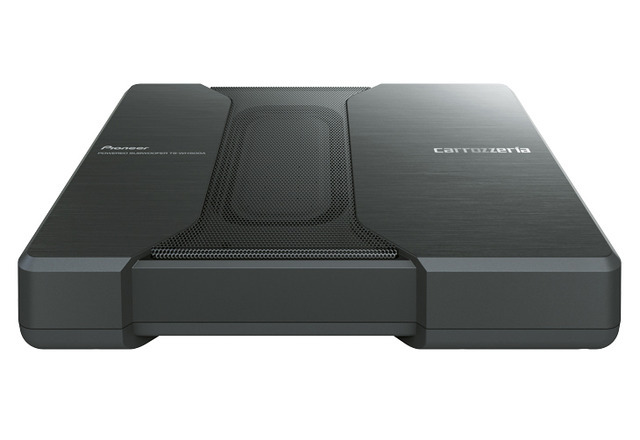 パワードサブウーファーの一例(カロッツェリア・TS-WH500A)。