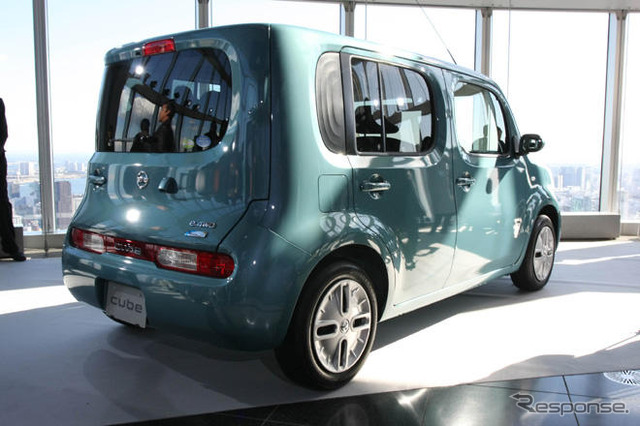 【日産 キューブ 新型発表】190cmクラスの欧米人でも乗れる?