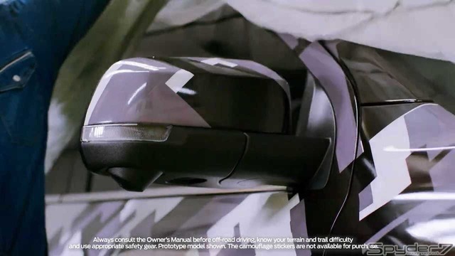 フォード エベレスト新型 ティザーイメージ