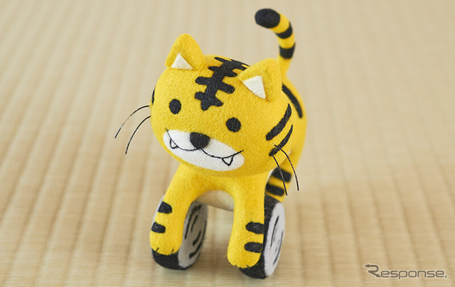 トラシティ125(羊毛フェルト)