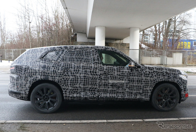 BMW XM 市販型プロトタイプ(スクープ写真)