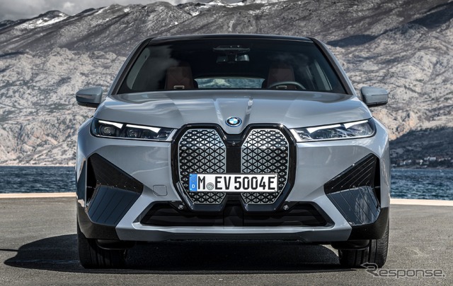 BMW iX の「xDrive50」(参考)